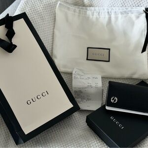 Black slim authentic Gucci leather wallet with 11 card slot holder